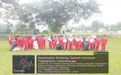 MIN 11 Gunungkidul Peringati Hari Bumi dengan Aksi Bersih Lingkungan
