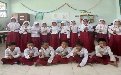 Kreativitas Tanpa Batas, Kelas 2A MIN 11 Gunungkidul Rayakan Hari Kartini dengan Wayang Kartini